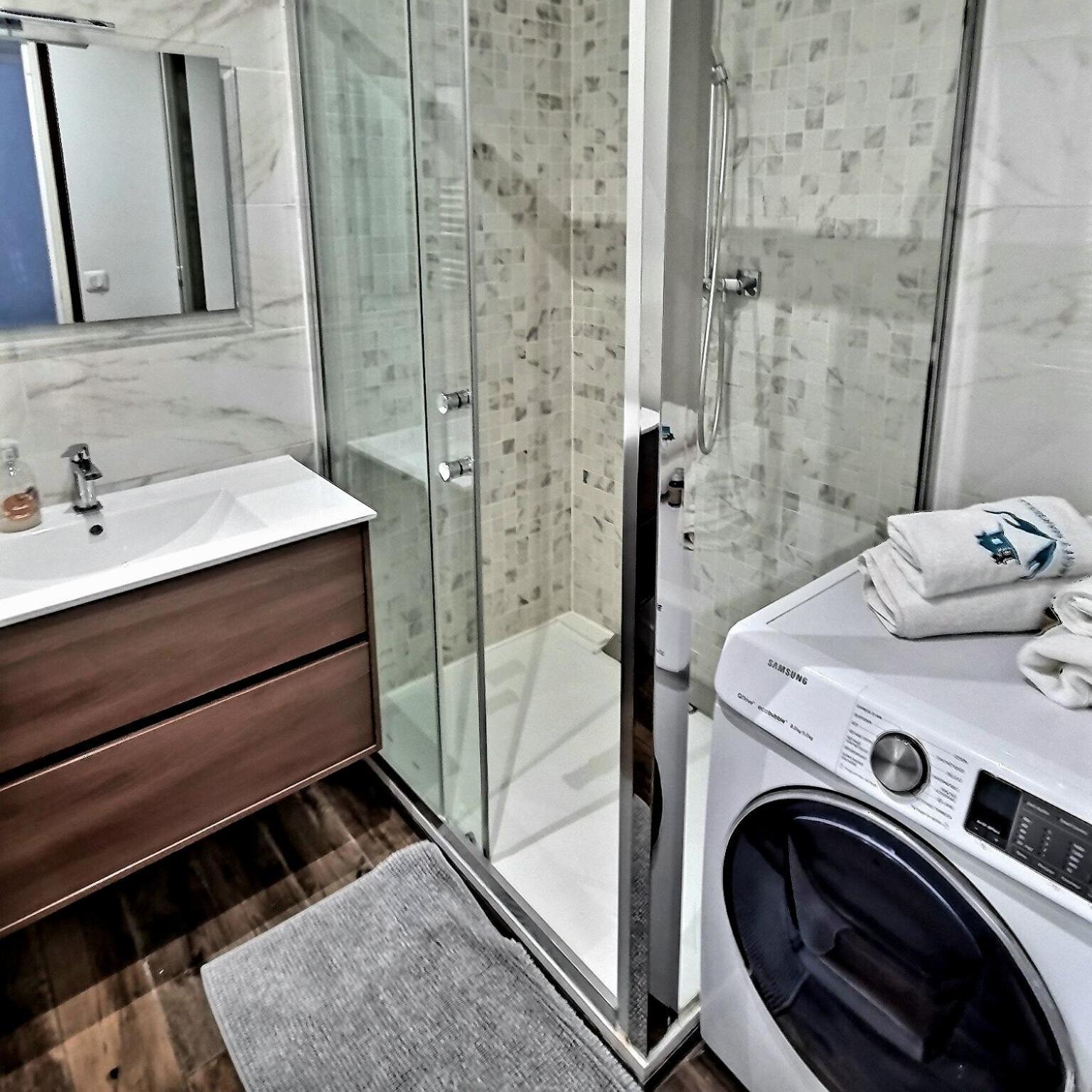 T2 Prado Chanot Apartment
